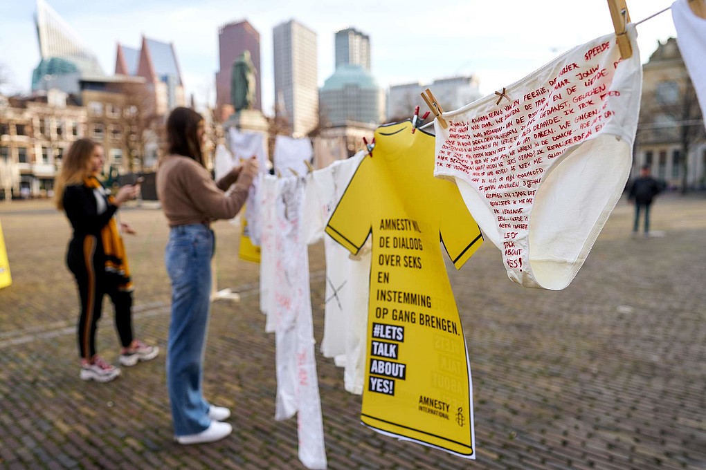 Participantes en un acto de la campaña Hablemos del SÍ de Amnistía Internacional en Países Bajos
