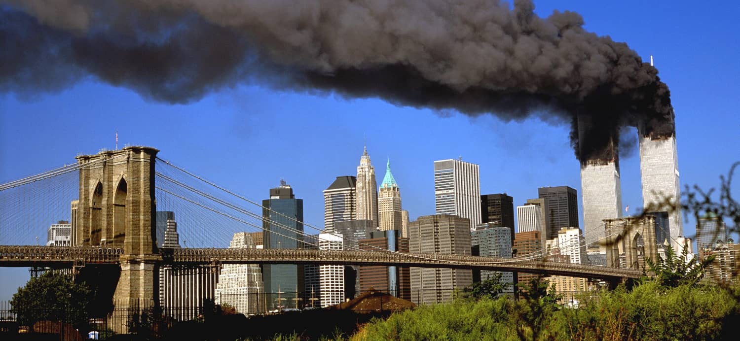 Torres Gemelas del World Trade Center ardiendo tras los atentados del 11-S del 11 de septiembre de 2001