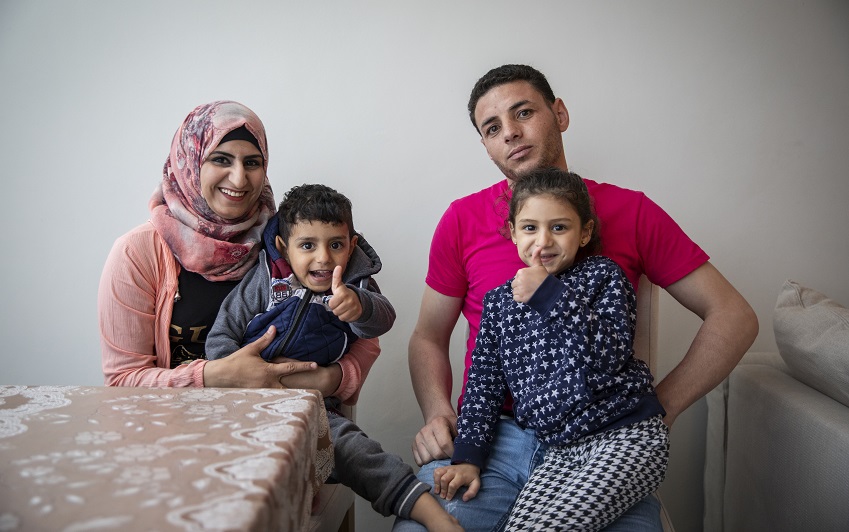Rahaf y Monther, de Siria con sus hijos Aseel y Mohammad en su hogar en Londres, Reino Unido, el 10 de junio de 2019. La familia ha sido apoyada por un grupo de patrocinio de la Iglesia Parroquial de Hampstead en el norte de Londres. 