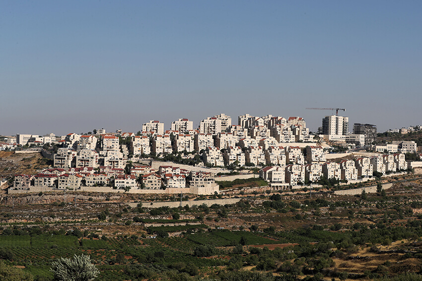 Una vista muestra el asentamiento israelí de Efrat en el bloque de asentamientos Gush Etzion en Cisjordania ocupada por Israel, el 30 de junio de 2020. Fotografía tomada el 30 de junio de 2020