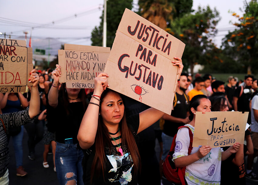 Manifestación convocada en solidaridad con Gustavo Gatica y celebrada en su ciudad natal de La Colina, en Chile, el 10 de noviembre de 2019