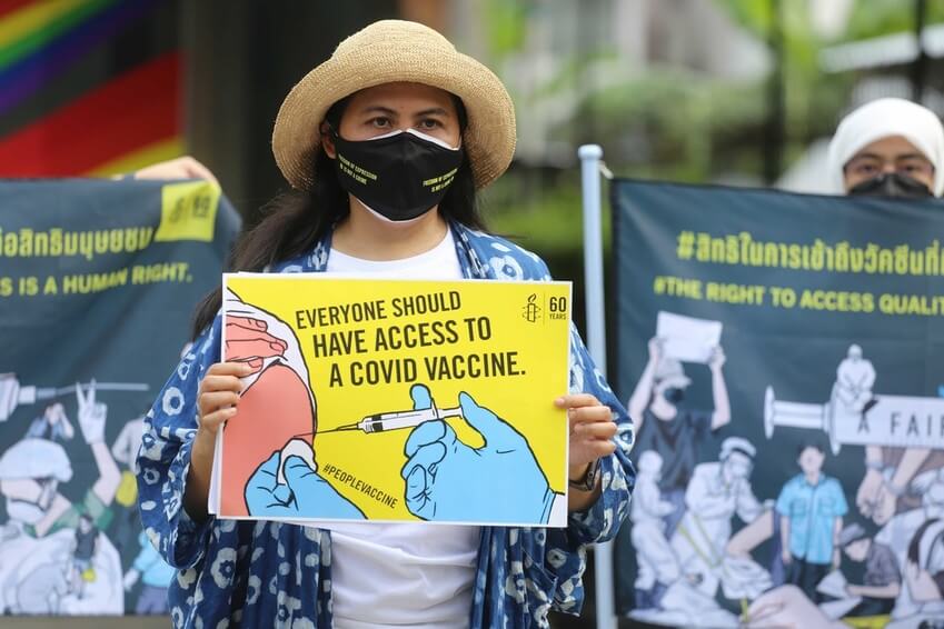 Amnistía Internacional Tailandia organizó una campaña de acción para exigir una vacuna justa