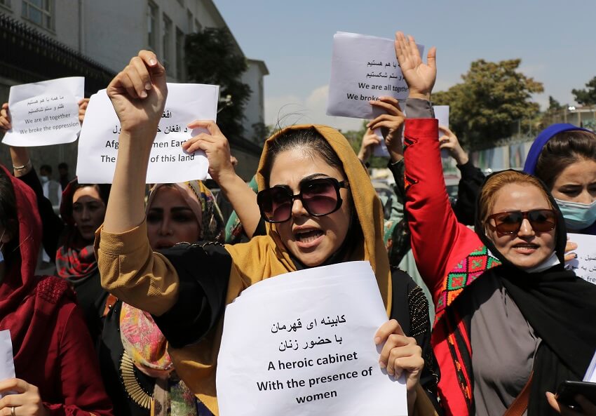 Protesta en Kabul para exigir el respeto de los derechos de mujeres y niñas en Afganistán, ahora bajo el gobierno talibán, 3 de septiembre de 2021