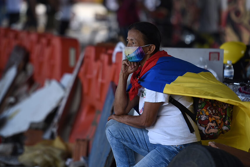 La recesión económica sin precedentes que sufrió Colombia en el 2020 a raíz de la pandemia y la falta de apoyo por parte del Gobierno a una población empobrecida han sido factores determinantes en la duración e intensidad de esta protesta.