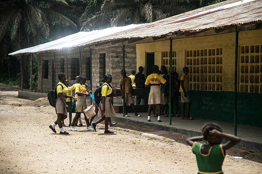 Sierra Leona anuló la prohibición de que las niñas embarazadas asistieran a la escuela y se presentaran a exámenes