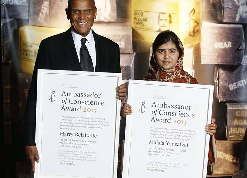 Malala Yousafzai y Harry Belafonte galardonados con el premio Embajador y Embajadora de Conciencia de Amnistía Internacional