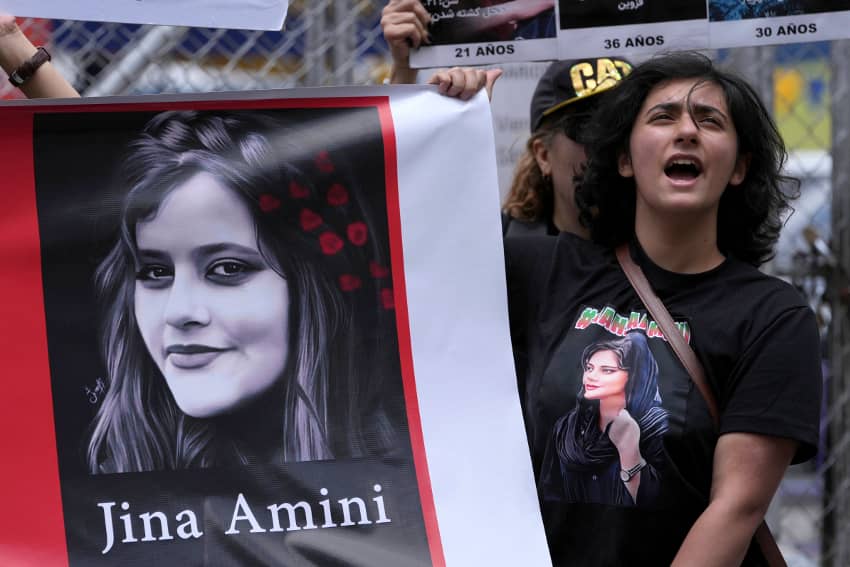 Protesta por la muerte de Masha Amini