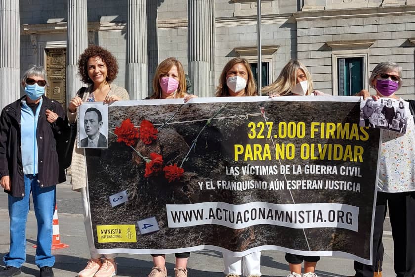 Concentración delante del Congreso de los Diputados