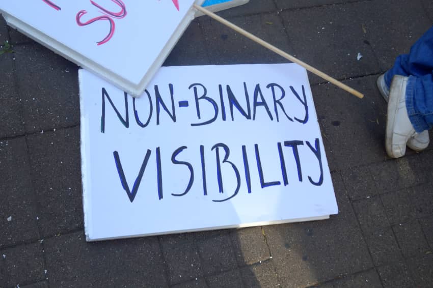 Cartel que pone visibilidad del género no binario